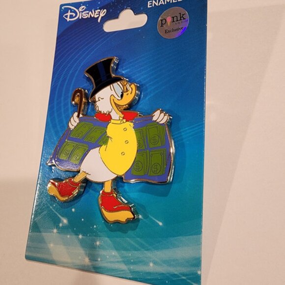 Disney Palm Scrooge Mcduck Duck Tales Dollar Cape Enamel Pin NEW - Picture 6 of 10